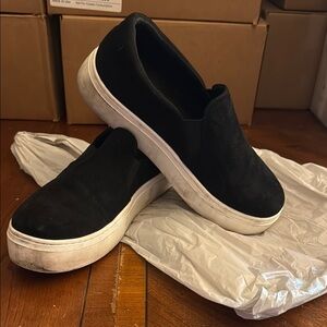 8W Lane Bryant Black and White Slip-On Platform Sneakers
